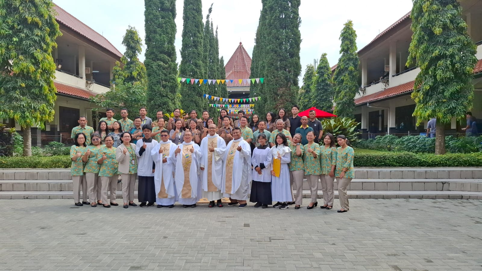 Misa Syukur HUT Ke 75 SMA Mardi Yuana Sukabumi